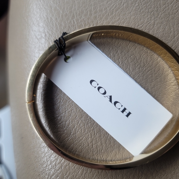 AUTHENTIC 100% COACH Women's C Logo Hinged Bangle Bracelet Tan  NWT - Picture 8 of 11